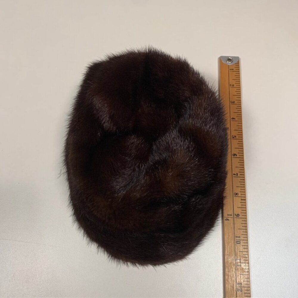 Vintage Beatrice Hat – Kates Canada Brown Mink Fur Winter Hat | Luxury Vintage - Picture 4 of 7